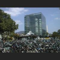 PIC001_Bahnhofsvorplatz_Fahrraeder.jpg