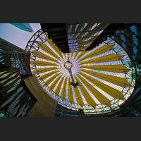 IMG_9029_Sonycenter_1200.jpg