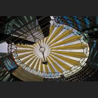 IMG_9031_Sonycenter_1200.jpg