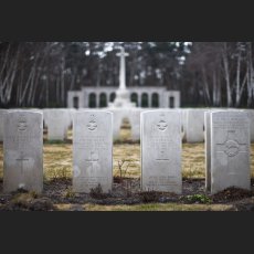 IMG_6052_Berlin_War_Cemetery.jpg