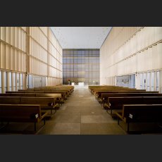 IMG_0600_Herz_Jesu_Kirche_Kirchraum.jpg