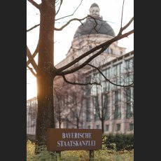 IMG_1070_Bayerische_Staatskanzlei.jpg