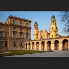 IMG_6375_Residenz_Theatiner_Kirche.jpg