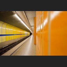 IMG_2053_U_Bahnhof_Holzapfelkreuth.jpg